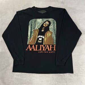 Black Aaliyah Graphic Long Sleeve Shirt